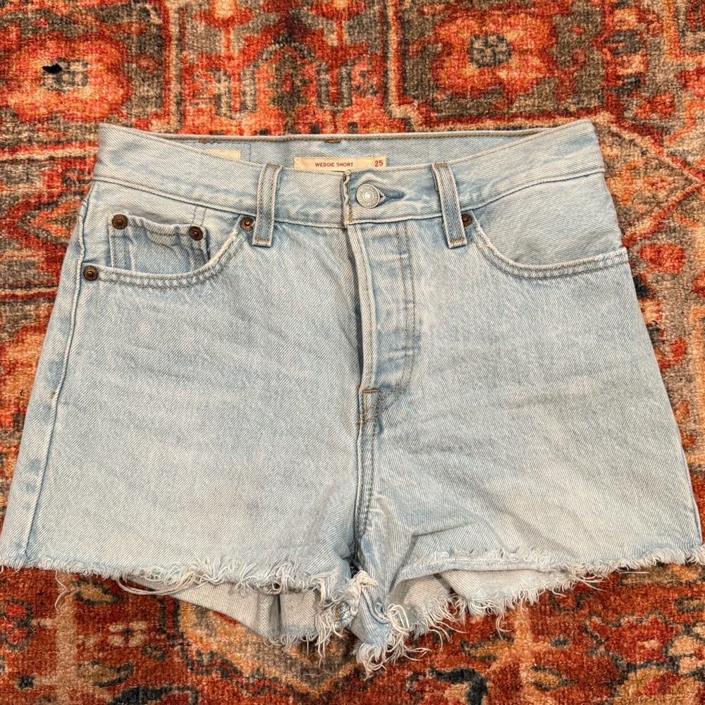 Levi’s wedgie shorts